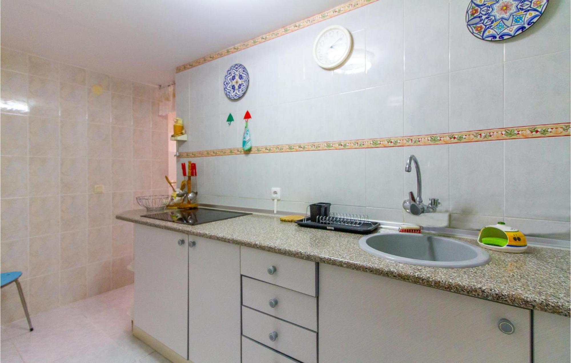 Stunning Apartment In Gandia With Kitchen المظهر الخارجي الصورة