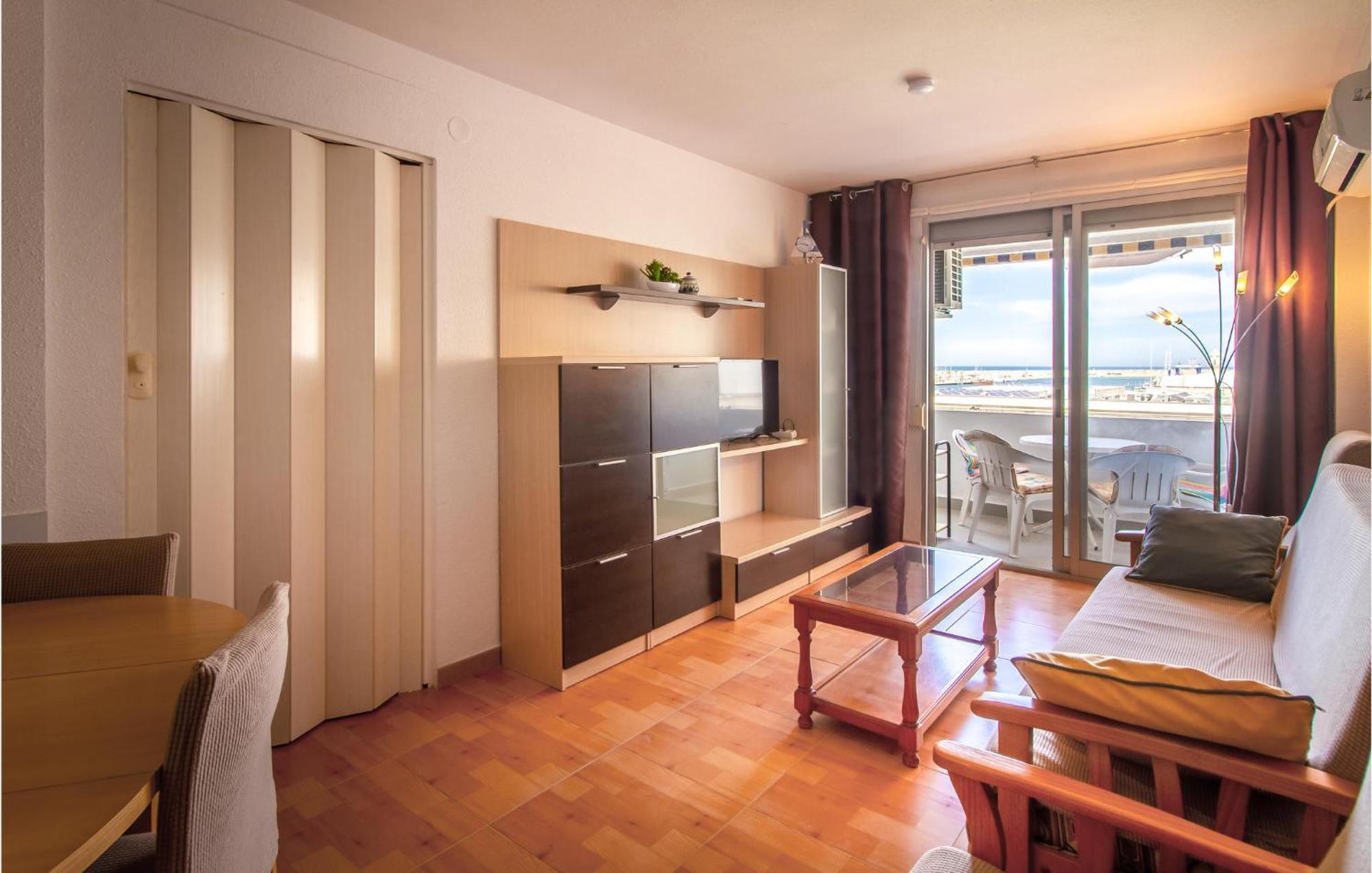 Stunning Apartment In Gandia With Kitchen المظهر الخارجي الصورة